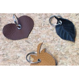 DIY Nyckelring/örhängen i läder 